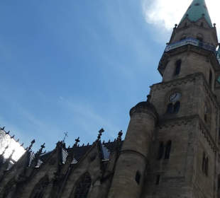 Die Stadtkirche am Marktplatz von Meiningen