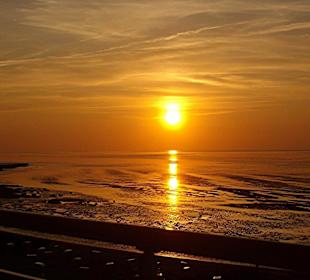 Sonnnenuntergang über dem Wattenmeer