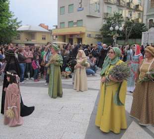 Mittelalterlicher Umzug in Villaputzu
