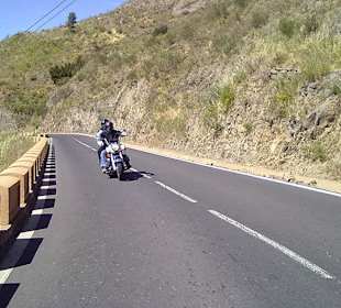 Das Teno Gebirge auf Teneriffa mit der Harley