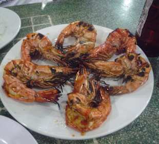 Garnelen in Chillisoße gebraten