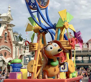 Disney Stars on Parade