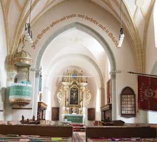 Im inneren der Kirche