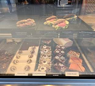 Müllerbäck direkt an der Brücke