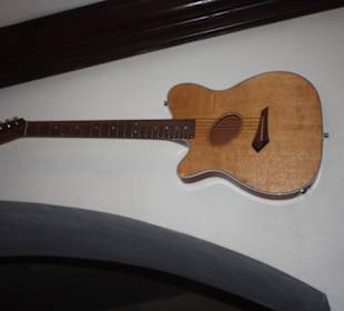 Ausstattung Café durch prominente Gegenstände