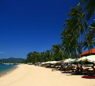 Strand Maenam beim Hotel Pinnacle Samui