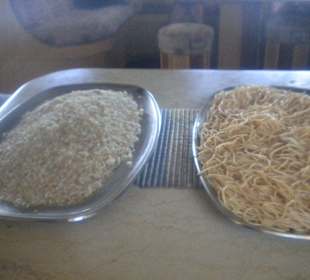 Leckeres Buffet am Schiff!