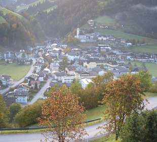 Morgendlicher Blick auf den Ort