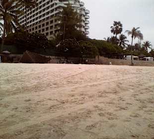 Strand beim Hilton