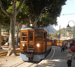 Einfahrt des Tren de Sóller
