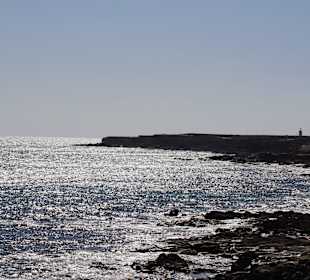 Blick auf den Leuchtturm von der Promenade aus.
