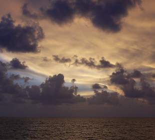 Farbenspiel vor Kurzschauer