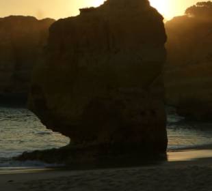 An der Praia Sao Rafael zum Sonnenuntergang