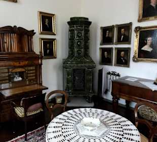 Uhthoffzimmer mit Eisenofen