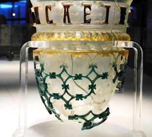 Diatretglas mit griech.Trinkspruch