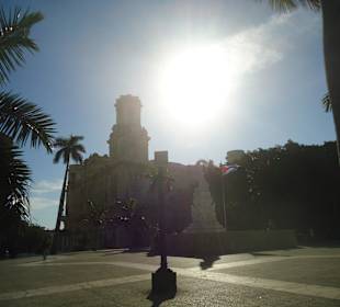 Platz mit Sicht auf das Theater