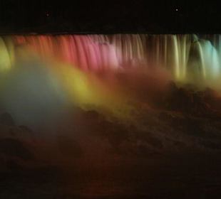 Die amerikanischen Fälle bei Nacht