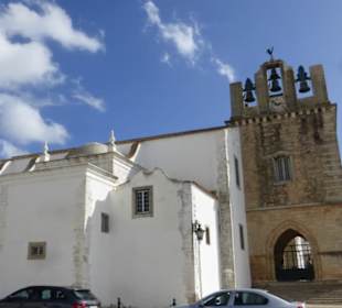 Die Kathedrale am Largo de Sé in Faro
