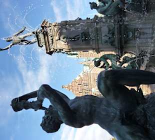 Detail Schloss und Brunnen