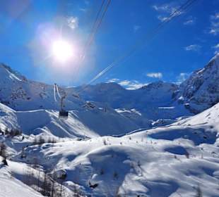 Blick von der Mittelstation zur Bergstatoin