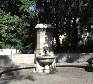 Paulinenbrunnen Rupert-Mayer-Platz