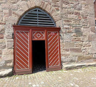 Eingang zum Turm
