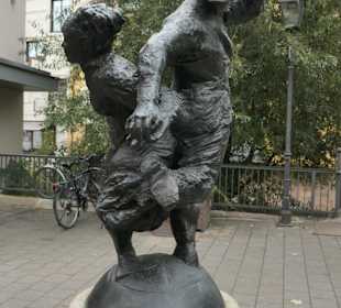 Das Tanzende Bauernpaar auf dem Trödelmarkt