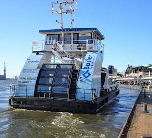Eindrücke von den Hamburger Hafenfähren