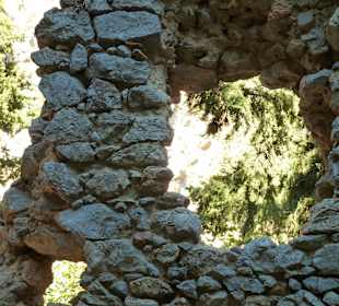 Ruine mit Durchblick