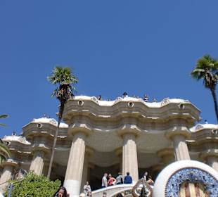 Parc Guell - Schlangenbank von unten