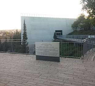Eingang zum Museum Yad Vashem
