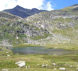 Der 1. der vielen Spronser Seen Richtung Oberkaser