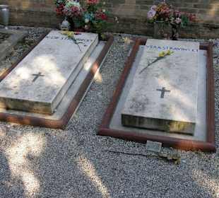 Могила И. Стравинского