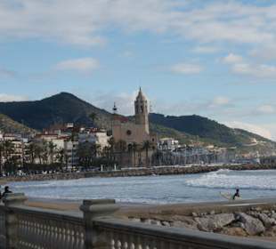 Promenade mit Blick zur Kirche