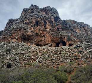 Geheimnisvolle Höhlen