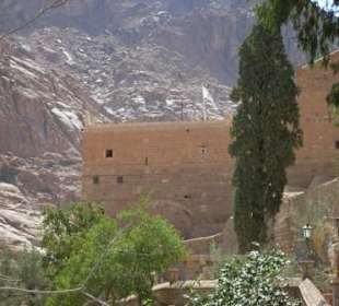 Aussenmauer vom Kloster