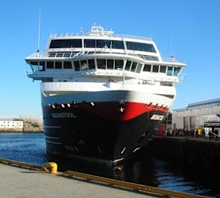 Angekommen im Hafen von Svolvaer