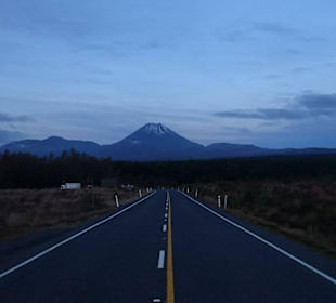 Góra Przeznaczenia wieczorową porą