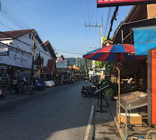 Shopping- und Restaurantstraße in direkter Nähe