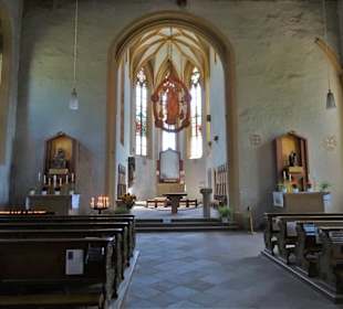 Blick in das Kirchenschiff