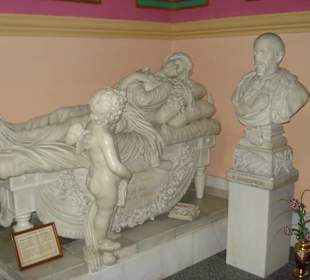 Надмогильный памятник Лауре Пшездецкой