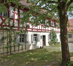 Im Innenhof des Museums