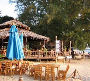 Direkt neben Mr. Wee , vorwiegend chinesisch!