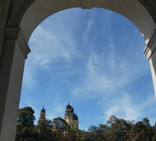 Unterwegs im Hofgarten von München