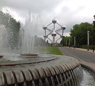 Atomium - view from the park