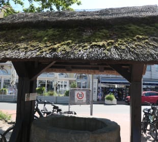 Beim Dorfbrunnen von Duhnen