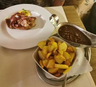 Schweinesteak "Jäger Art" 11,20 €