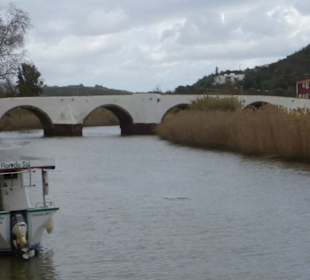 Die sogenannte Römische Brücke über den Rio Arade