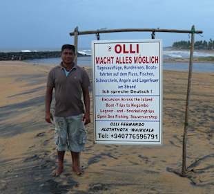Olli mit seiner Werbetafel