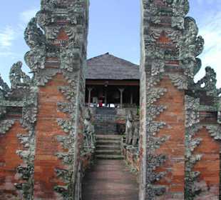 Eingang zum Tempel in Klungkung
